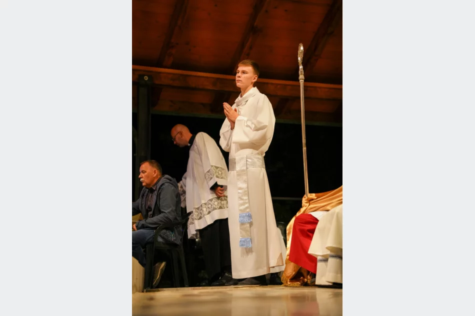 Tradycyjna Eucharystia o północy - zdjęcie 19