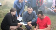 Turyści i “odkrywcy” spotkali się na mglistej Mogielicy (ZDJĘCIA) - zdjęcie 3