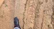 Grzęznąc w błocie (WIDEO) - zdjęcie 3
