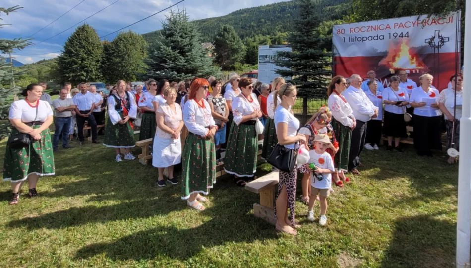 Upamiętniono ofiary pacyfikacji wsi - zdjęcie 1