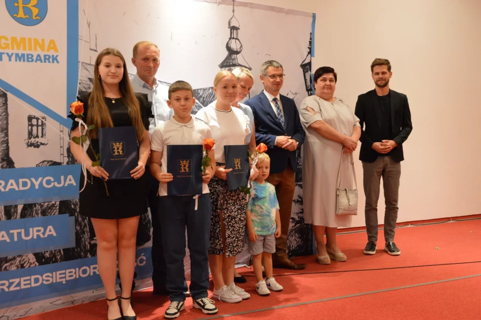Wręczono stypendia motywacyjne dla uczniów - zdjęcie 8