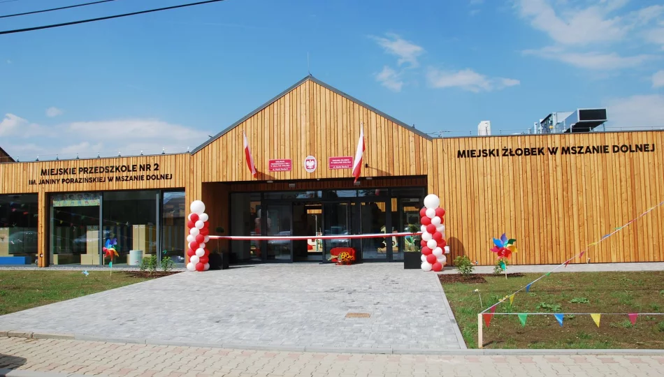 Nowy budynek przedszkola i żłobka otwarty (ZDJĘCIA) - zdjęcie 1