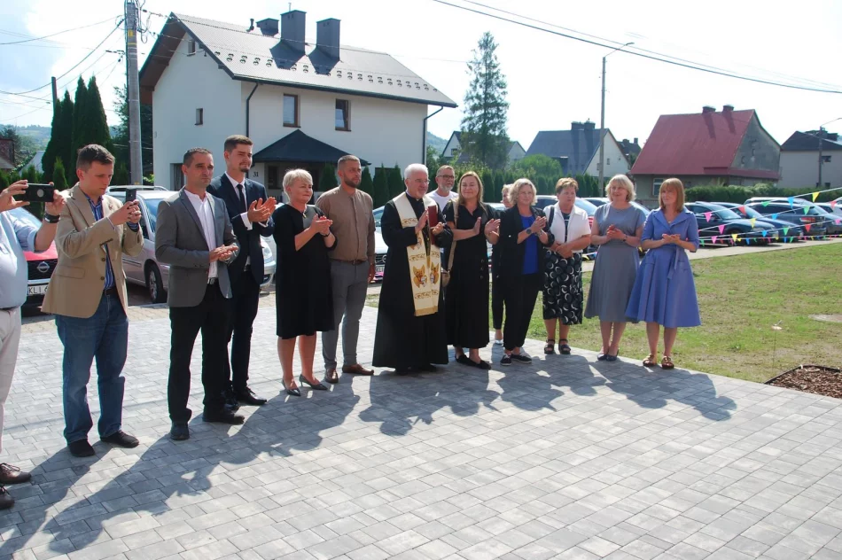 Nowy budynek przedszkola i żłobka otwarty (ZDJĘCIA) - zdjęcie 10