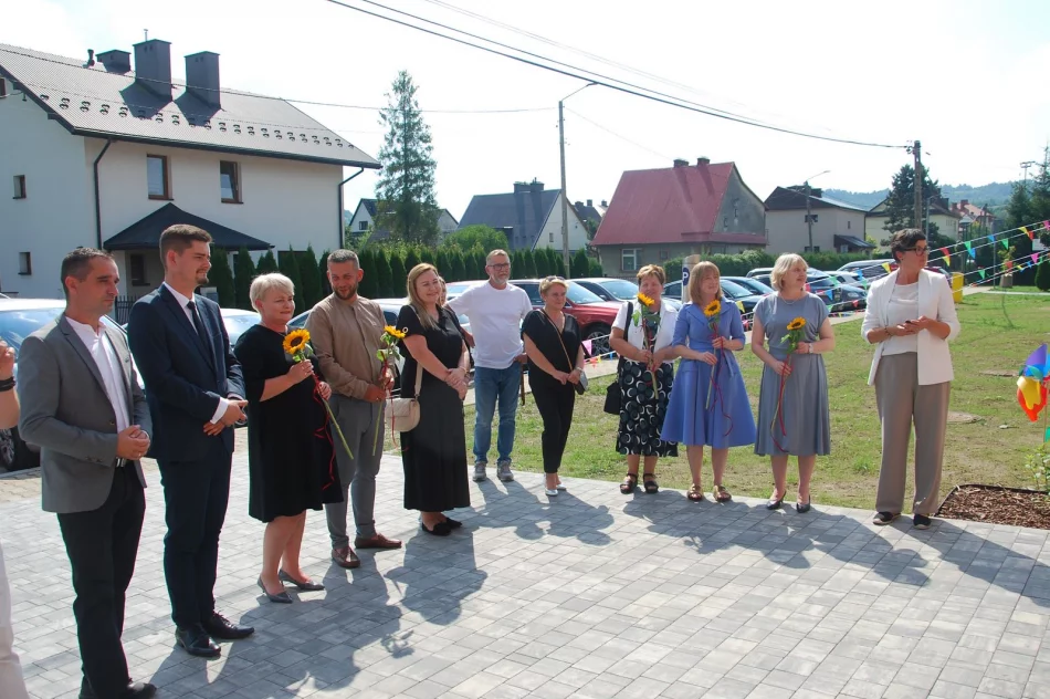 Nowy budynek przedszkola i żłobka otwarty (ZDJĘCIA) - zdjęcie 16