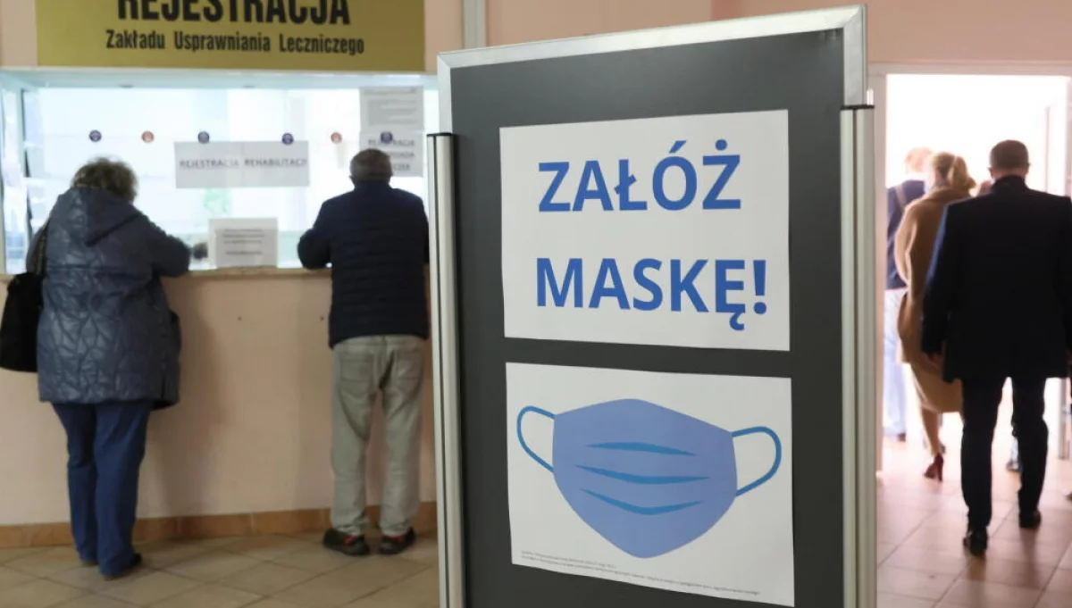 Rośnie liczba zachorowań na COVID-19. Jakie objawy w sezonie 2025/2026?