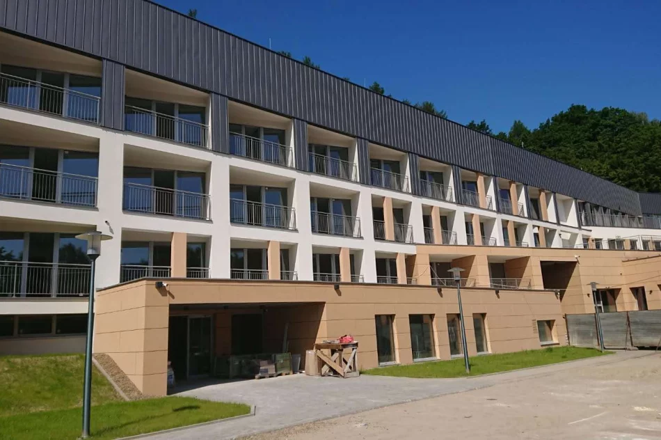 Modernizacja dawnego hotelu (ZDJĘCIA) - zdjęcie 7