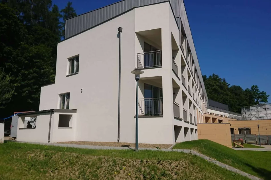 Modernizacja dawnego hotelu (ZDJĘCIA) - zdjęcie 9