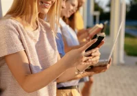 Ukryte zagrożenia związane z codziennym korzystaniem z Internetu - zdjęcie główne