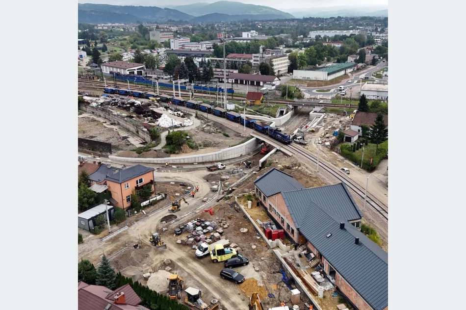 Modernizacja linii kolejowej 104. Pierwszy pociąg w Nowym Sączu, kolejne utrudnienia dla kierowców - zdjęcie 2