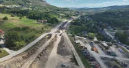 Modernizacja linii kolejowej 104. Pierwszy pociąg w Nowym Sączu, kolejne utrudnienia dla kierowców - zdjęcie 3