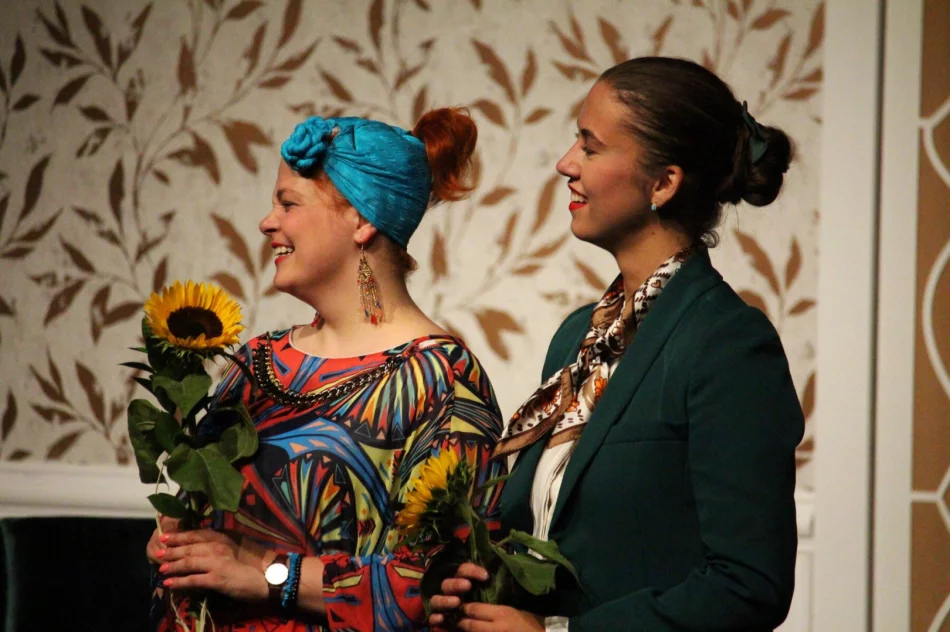 Premiera „Czarującego łajdaka” i jubileusz teatru (ZDJĘCIA) - zdjęcie 7