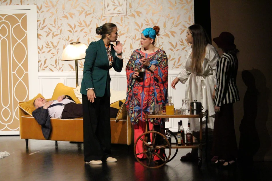 Premiera „Czarującego łajdaka” i jubileusz teatru (ZDJĘCIA) - zdjęcie 15