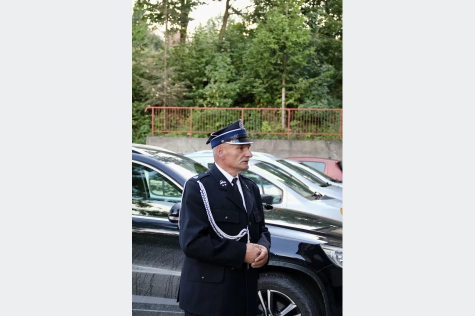 Przekazanie nowego zestawu hydraulicznego jednostce Ochotniczej Straży Pożarnej Pisarzowa - zdjęcie 10