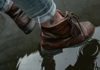 Buty na jesienne spacery: Kompletny przewodnik po wyborze idealnego obuwia na sezon 2025 - zdjęcie główne