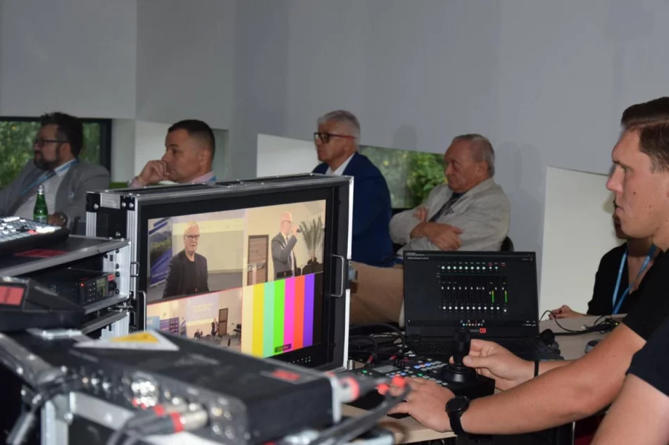 Samorządowcy i eksperci debatowali o przyszłości oświaty - zdjęcie 10