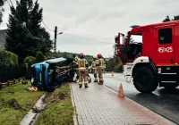 Wypadł z drogi i uderzył w ogrodzenie - zdjęcie główne