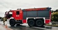 Wypadł z drogi i uderzył w ogrodzenie - zdjęcie 3