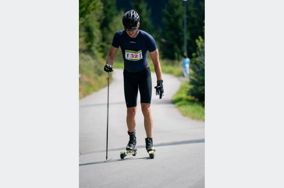 Zawody nartorolkowe/nordic walking Piknik UKS Wierchy - Aktywna Mogielica Uphill V - 2025 - zdjęcie 12