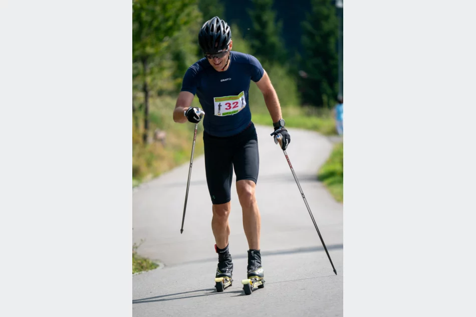 Zawody nartorolkowe/nordic walking Piknik UKS Wierchy - Aktywna Mogielica Uphill V - 2025 - zdjęcie 11