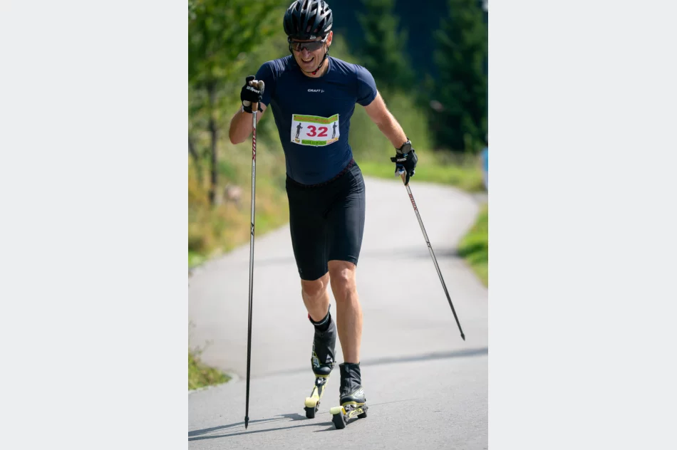 Zawody nartorolkowe/nordic walking Piknik UKS Wierchy - Aktywna Mogielica Uphill V - 2025 - zdjęcie 13