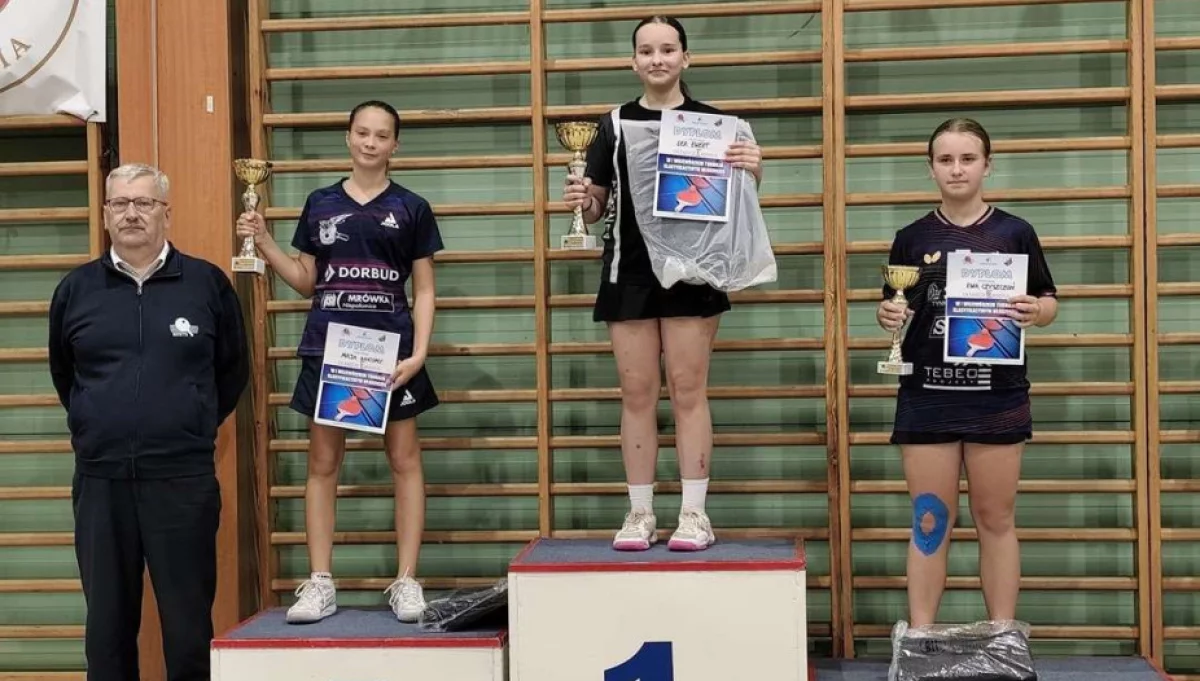 Lea Ewert wygrywa w tenisie stołowym podczas I WTK Kraków kat. Młodziczek