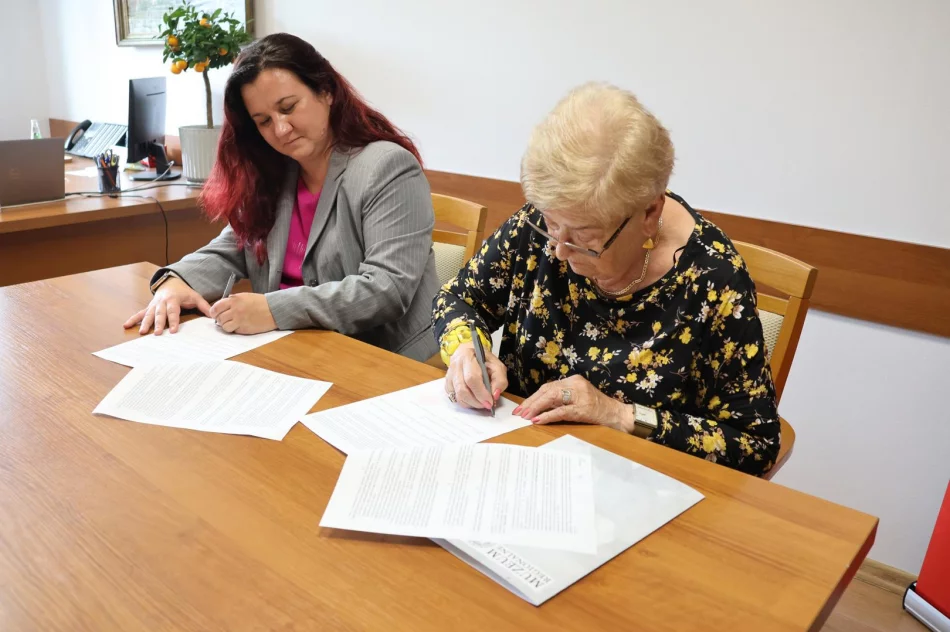 O starożytnym grocie, pamiątkach zakładu fotograficznego, limanowskiego szpitala i klubu sportowego Limanovia … czyli nowe zabytki w limanowskim muzeum - zdjęcie 7