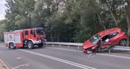 Zderzenie na DW 968. Jeden pojazd dachował - zdjęcie 4