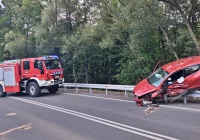 Zderzenie na DW 968. Jeden pojazd dachował - zdjęcie główne