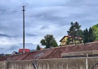 Maszt góruje nad stacją. To GSM-R - zdjęcie główne