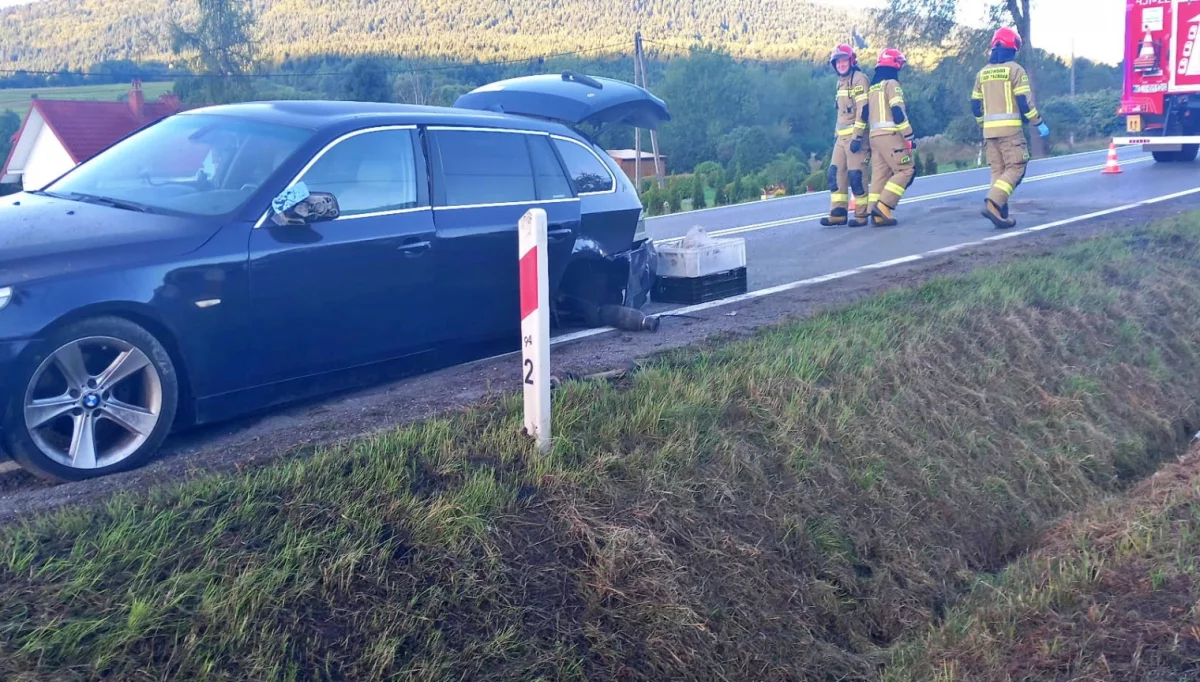 Wypadek w Dobrej. Zderzenie BMW i Mazdy na drodze krajowej