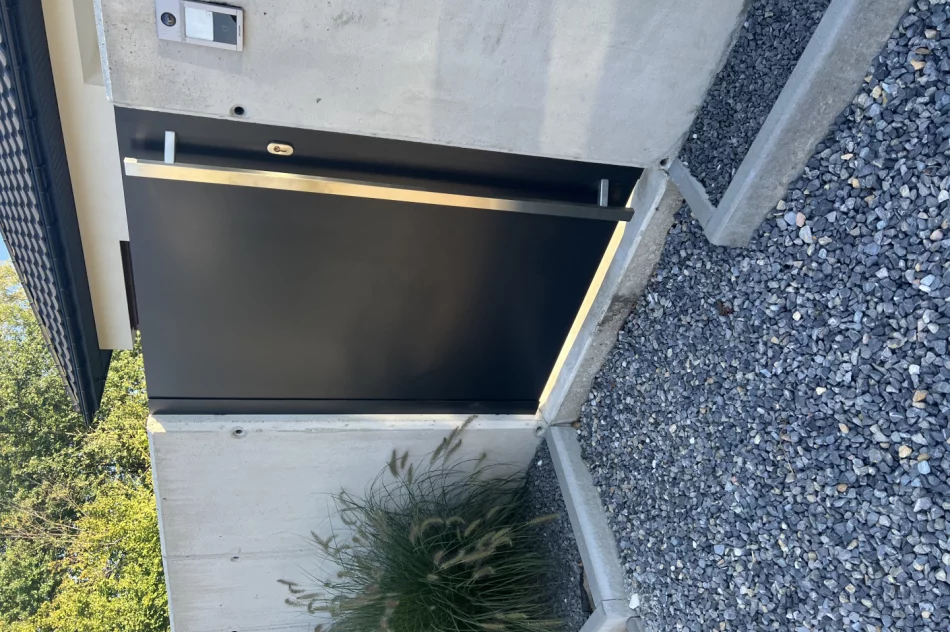 Nowoczesne bramy i ogrodzenia z aluminium oraz stali - zdjęcie 4