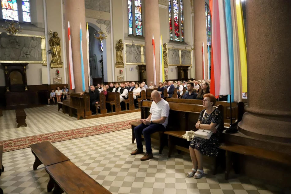AVE MARIA MATER DOLOROSA - za nami piękny koncert w Limanowskiej Bazylice - zdjęcie 18