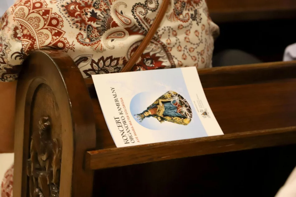 W limanowskiej bazylice odbył się piękny koncert „AVE MARIA MATER DOLOROSA” - zdjęcie 9