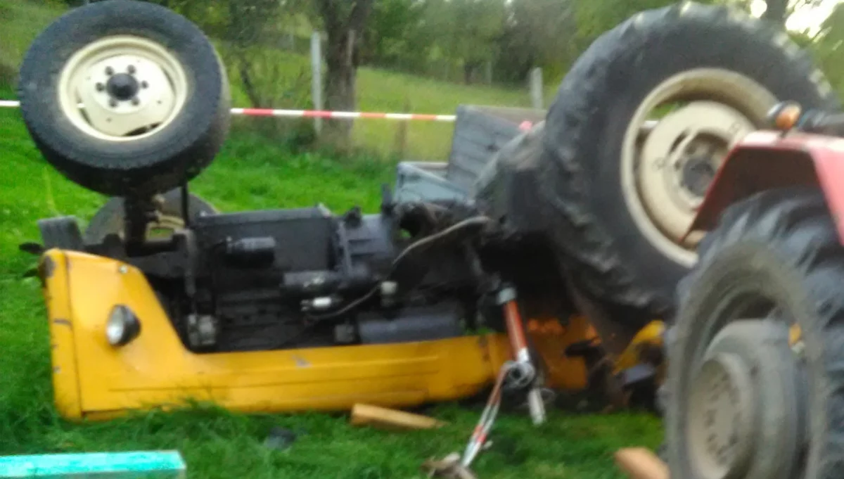Wypadek traktorzysty w Świdniku/fot.: OSP Łukowica