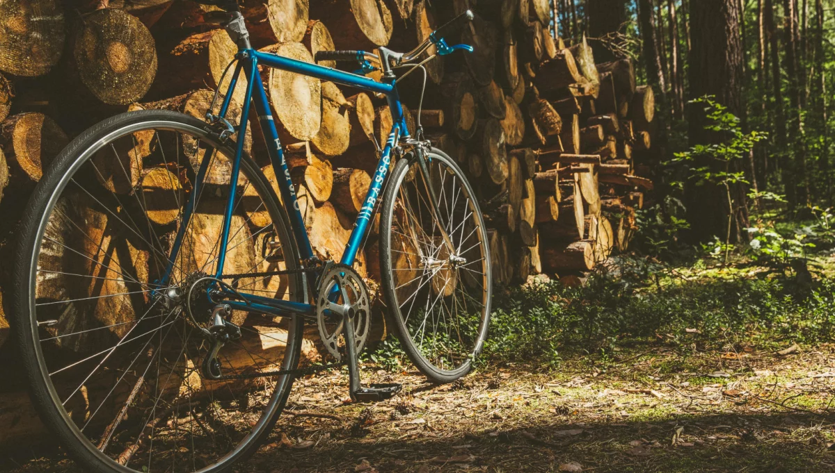 Od draisiny do gravelu: jak historia roweru kształtuje naszą jazdę dzisiaj