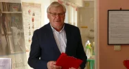 Spotkanie z pisarką Krystyną Mirek w bibliotece w Kaninie - zdjęcie 5