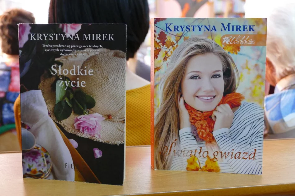 Spotkanie z pisarką Krystyną Mirek w bibliotece w Kaninie - zdjęcie 10