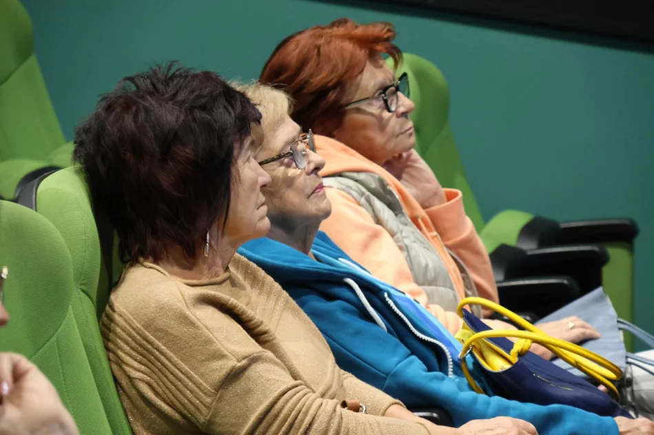 Limanowscy seniorzy rozmawiali o cyberbezpieczeństwie! - zdjęcie 6
