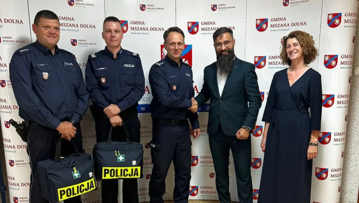 Sprzęt ratunkowy dla policjantów/fot.: KPP Limanowa