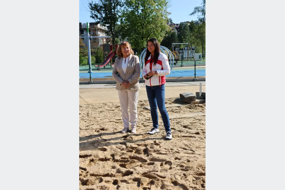  Odbył się Turniej Siatkówki Plażowej o Puchar Burmistrz Miasta Limanowa - zdjęcie 5