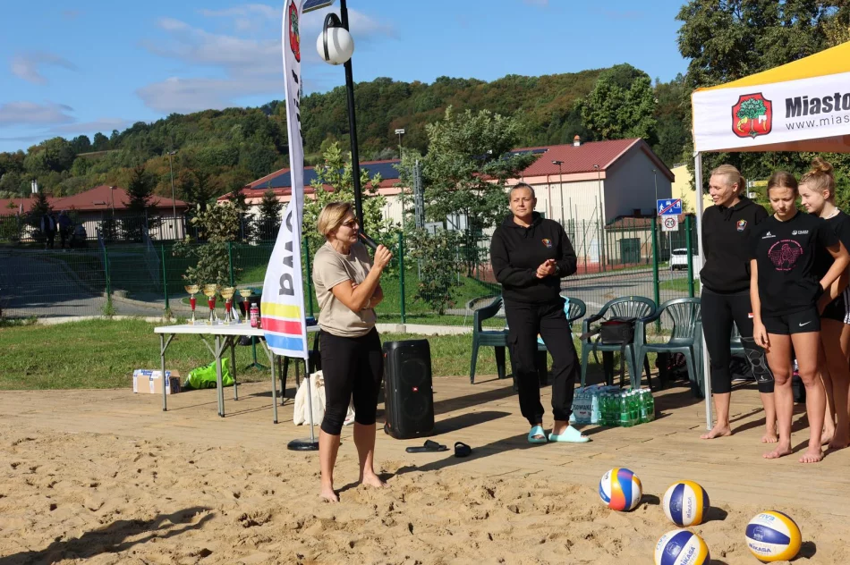  Odbył się Turniej Siatkówki Plażowej o Puchar Burmistrz Miasta Limanowa - zdjęcie 10