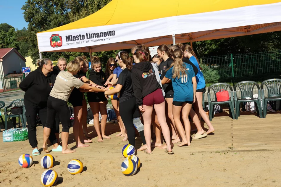  Odbył się Turniej Siatkówki Plażowej o Puchar Burmistrz Miasta Limanowa - zdjęcie 11