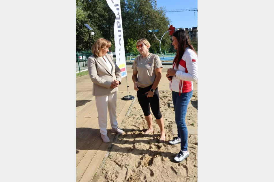  Odbył się Turniej Siatkówki Plażowej o Puchar Burmistrz Miasta Limanowa - zdjęcie 12