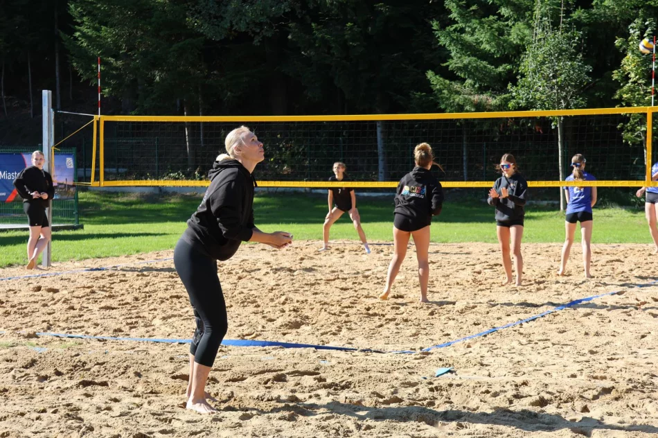  Odbył się Turniej Siatkówki Plażowej o Puchar Burmistrz Miasta Limanowa - zdjęcie 18