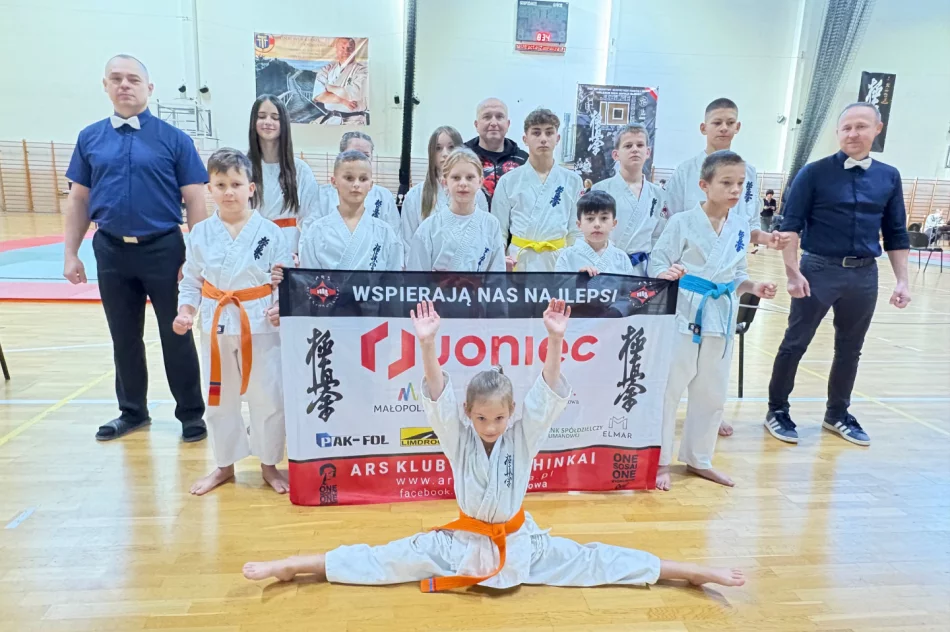 Siedem medali karateków ARS Limanowa – JONIEC Team na X Turnieju Karate Kyokushin o Puchar Solny w Wieliczce - zdjęcie 2