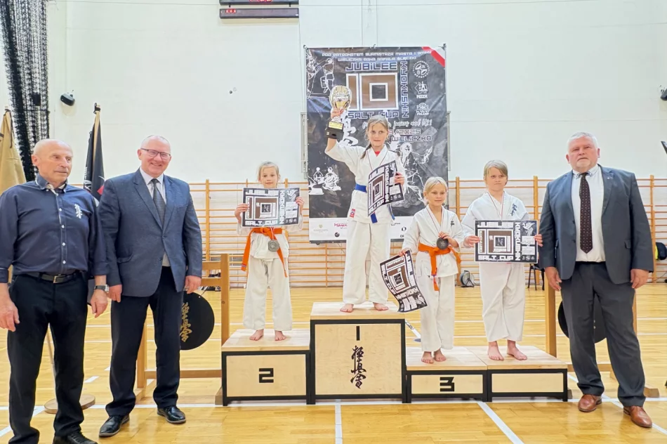 Siedem medali karateków ARS Limanowa – JONIEC Team na X Turnieju Karate Kyokushin o Puchar Solny w Wieliczce - zdjęcie 3