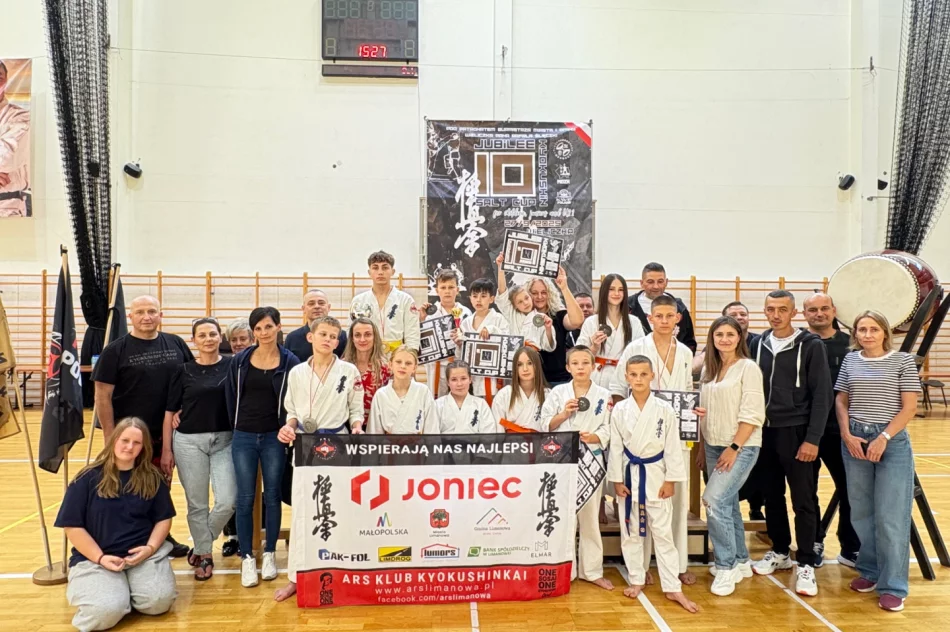 Siedem medali karateków ARS Limanowa – JONIEC Team na X Turnieju Karate Kyokushin o Puchar Solny w Wieliczce - zdjęcie 11