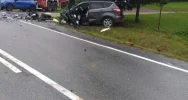 Czołowe zderzenie na DK 28: trzy osoby ranne - zdjęcie 2