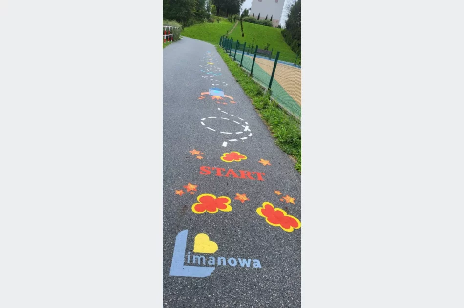 Kolorowe gry na alejkach parku - zdjęcie 7