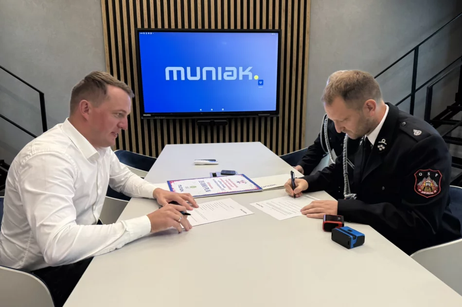 Firma Muniak dotuje jednostki Ochotniczych Straży Pożarnych - zdjęcie 16